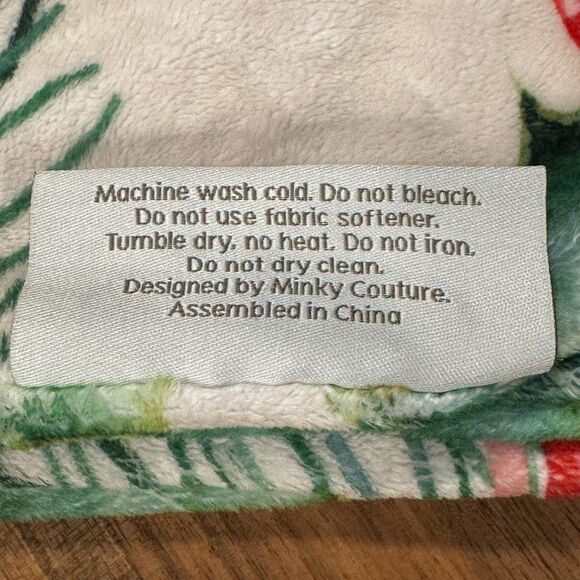 Minky Couture Plush Ornament Christmas Themed Holiday Print Pillowcase Set - Picture 10 of 10